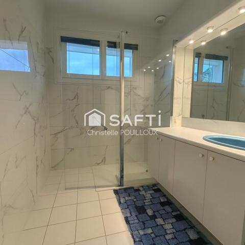 Maison de plain-pied, 4 chambres, véranda et piscine