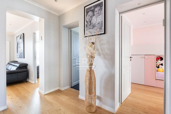 Appartement Courbevoie 3 pièce(s) 68 m2