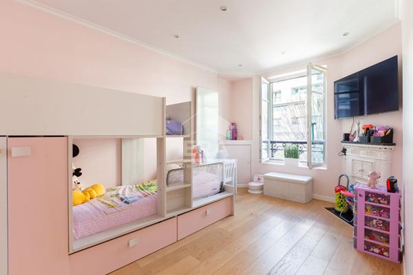 Appartement Courbevoie 3 pièce(s) 68 m2