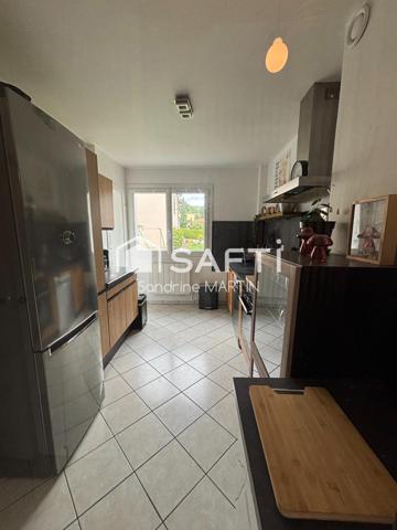 Appart T3 RDC surélevé, 77m2, cave et parking.