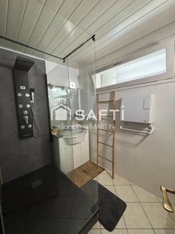 Appart T3 RDC surélevé, 77m2, cave et parking.