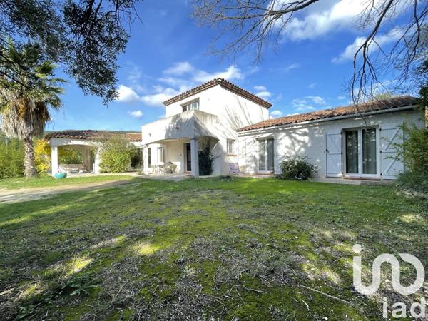 Maison traditionnelle 5 pièces de 171 m² à Ceyreste (13600)