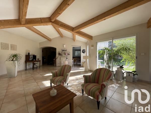 Maison traditionnelle 5 pièces de 171 m² à Ceyreste (13600)