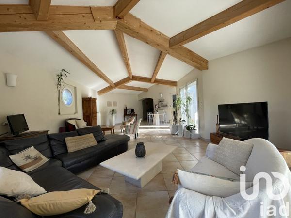 Maison traditionnelle 5 pièces de 171 m² à Ceyreste (13600)