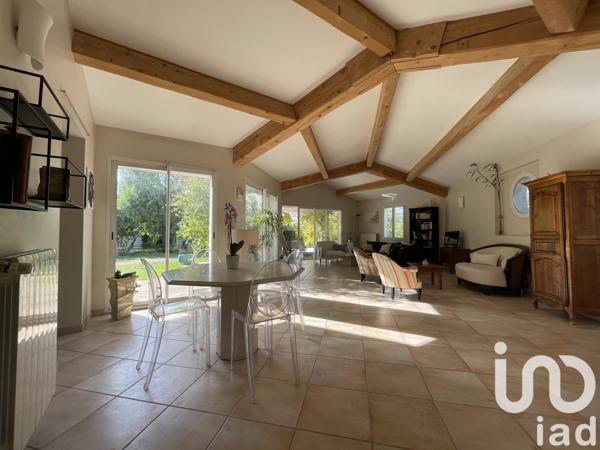 Maison traditionnelle 5 pièces de 171 m² à Ceyreste (13600)