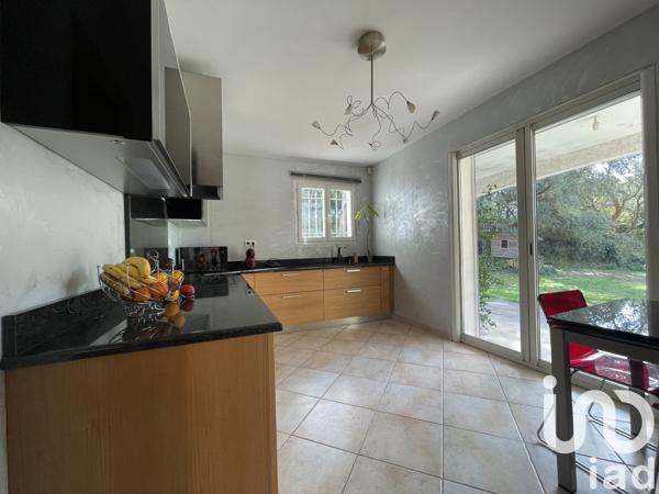 Maison traditionnelle 5 pièces de 171 m² à Ceyreste (13600)