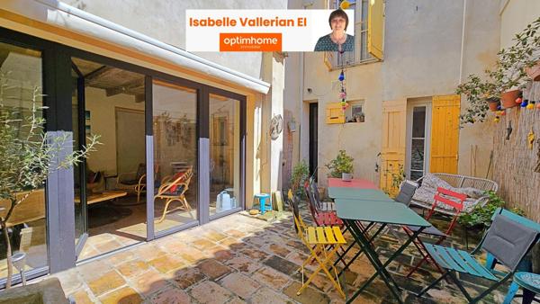 A vendre Aigues-Mortes (Gard)  - Maison de caractère intra-muros 6 pièces avec patio