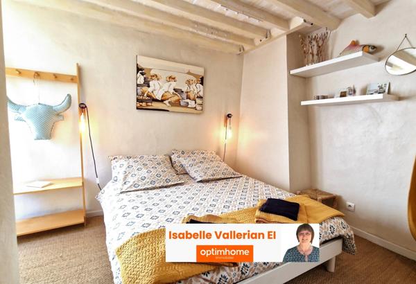 A vendre Aigues-Mortes (Gard)  - Maison de caractère intra-muros 6 pièces avec patio