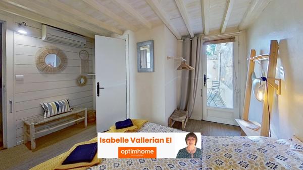 A vendre Aigues-Mortes (Gard)  - Maison de caractère intra-muros 6 pièces avec patio