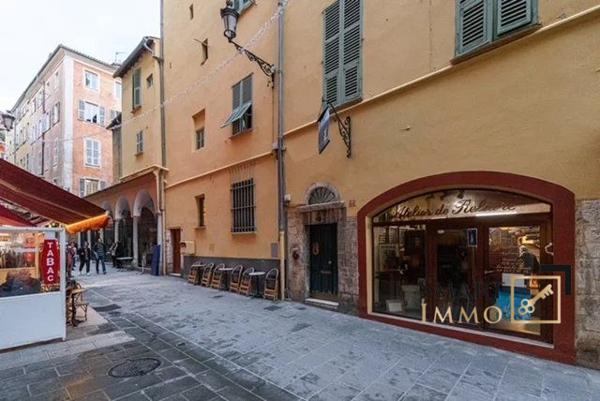 VIEUX NICE - 2P AVEC MEZZANINE