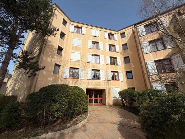 Appartement Evry Courcouronnes 4 pièce(s) 93m2