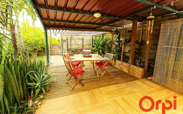 Maison à vendre    8 pièces • 182 m2 Saint-Leu