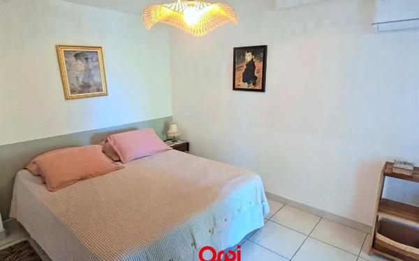 Maison à vendre    8 pièces • 182 m2 Saint-Leu