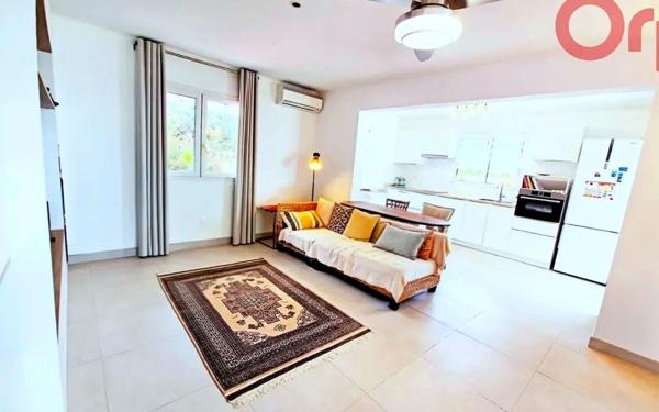 Maison à vendre    8 pièces • 182 m2 Saint-Leu