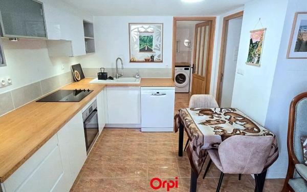 Maison à vendre    8 pièces • 182 m2 Saint-Leu