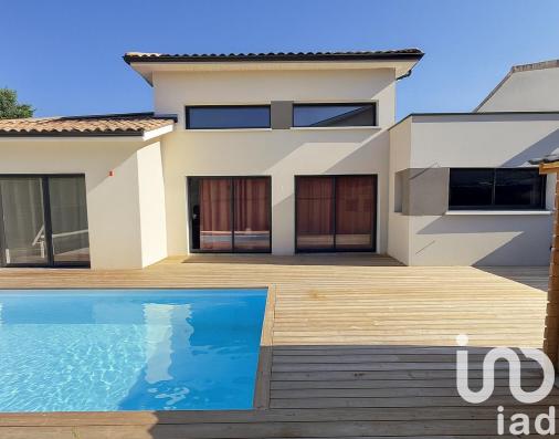 Maison à vendre 5 pièces 129 m² Le Haillan