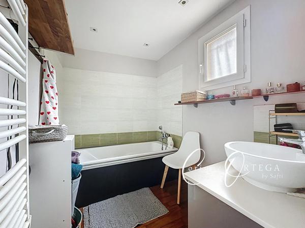 Villa de plain pied  4 chambres et pisicne