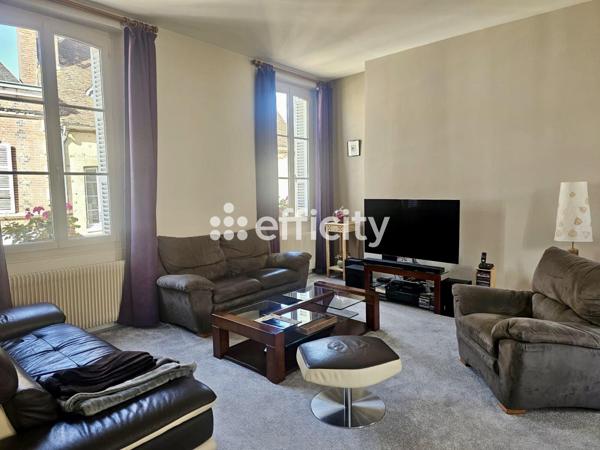 Maison 10 pièces - 304 m²