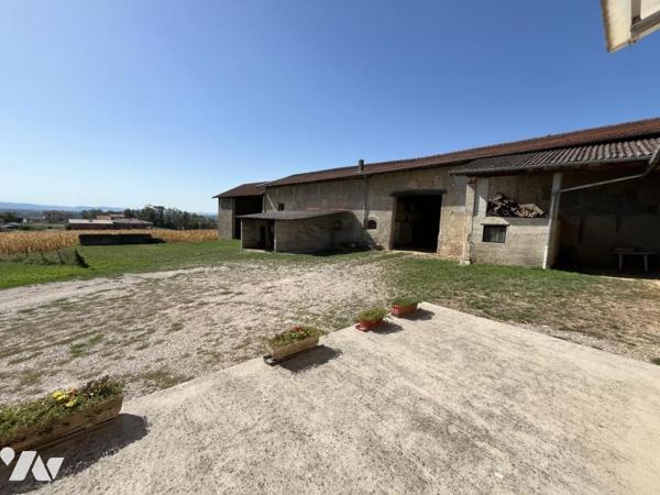 Ancienne ferme avec dépendances