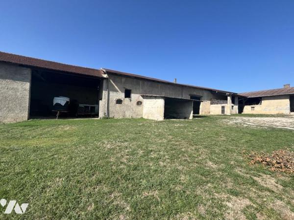 Ancienne ferme avec dépendances