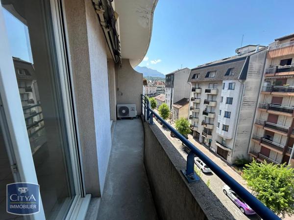 Appartement à louer 3 pièces 69.3m² Aix-les-Bains (73100)