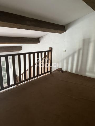 Maison avec jardin et garage ? Saint-Étienne-du-Grès