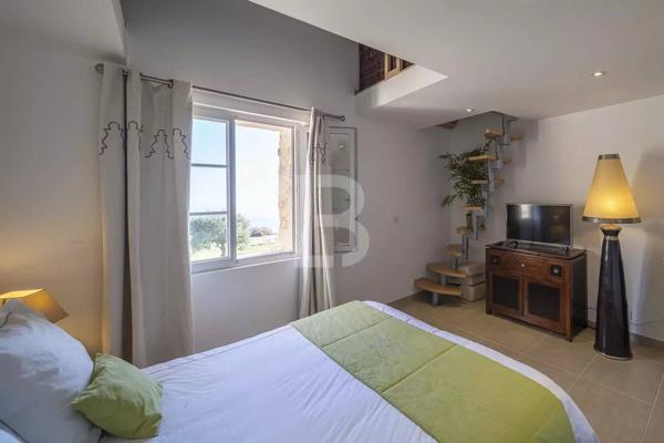 Magnifique bergerie rénovée vue panoramique mer et collines