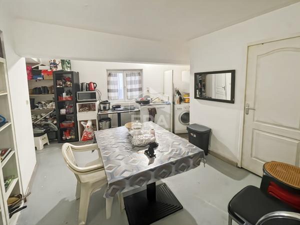 Local commercial 70 m2 + annexe 41 m2 - Opportunité Marseille 8eme