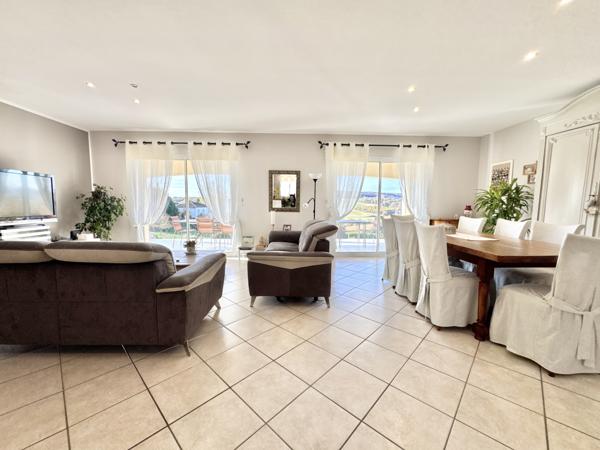 Maison contemporaine tout confort, avec vue Saint-Sylvestre-sur-Lot (47140)