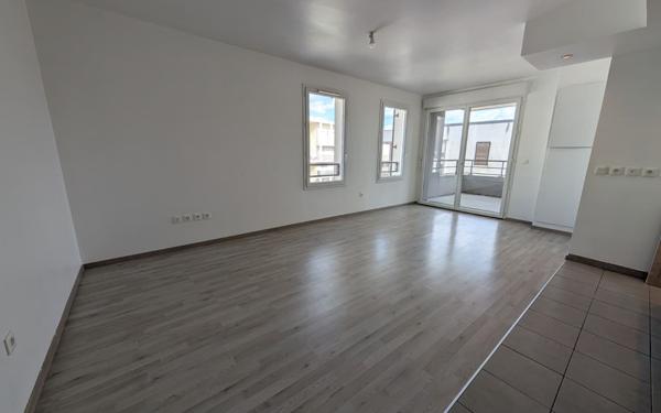 Appartement à vendre    2 pièces • 42,36 m2 Ris-Orangis