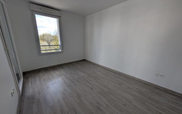 Appartement à vendre    2 pièces • 42,36 m2 Ris-Orangis