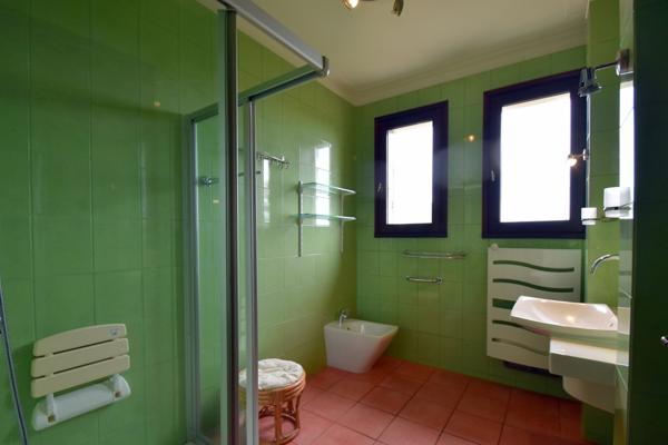 Montauban (82000) MAISON T9 250 m² 6800 m² de terrain