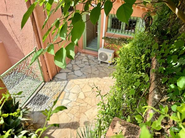 Dpt Alpes Maritimes (06), à vendre EZE appartement de 50 m² vue mer avec extérieurs