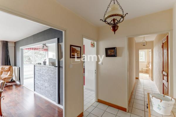 Appartement t4 + balcon et parking