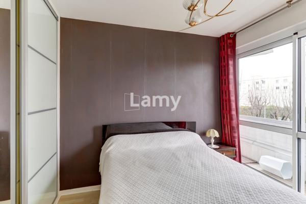 Appartement t4 + balcon et parking