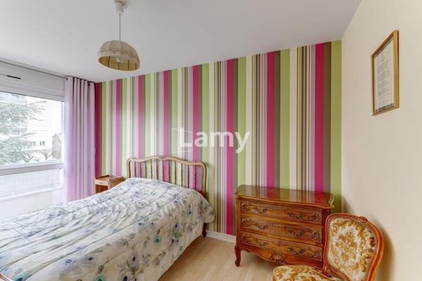 Appartement t4 + balcon et parking