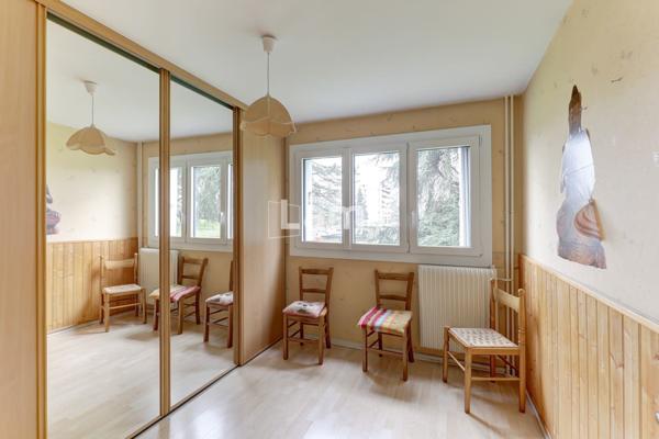 Appartement t4 + balcon et parking