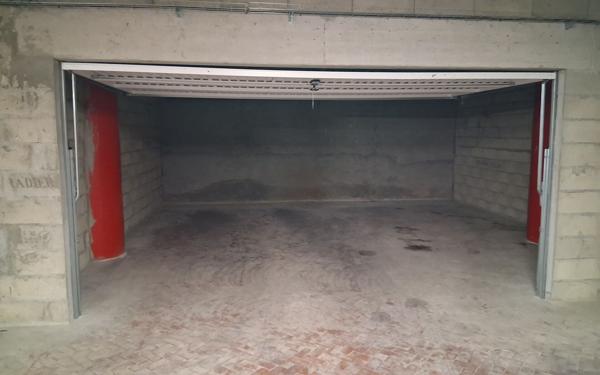 Stationnement à louer    35 m2 Annemasse