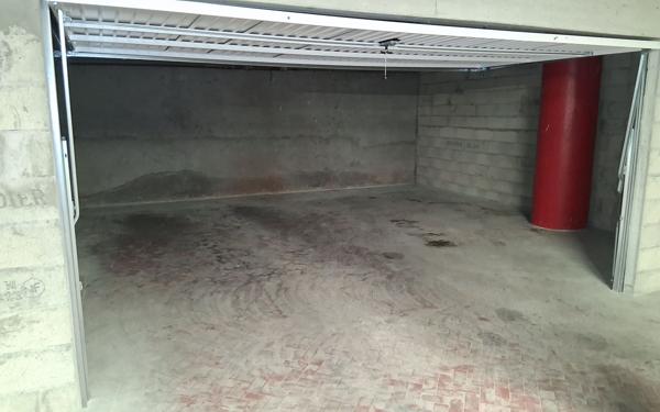 Stationnement à louer    35 m2 Annemasse