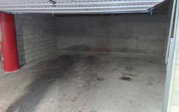 Stationnement à louer    35 m2 Annemasse