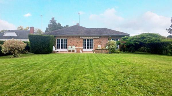 Beau PLAIN-PIED Individuel de 135 m2 à rafraîchir