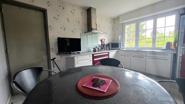 Beau PLAIN-PIED Individuel de 135 m2 à rafraîchir