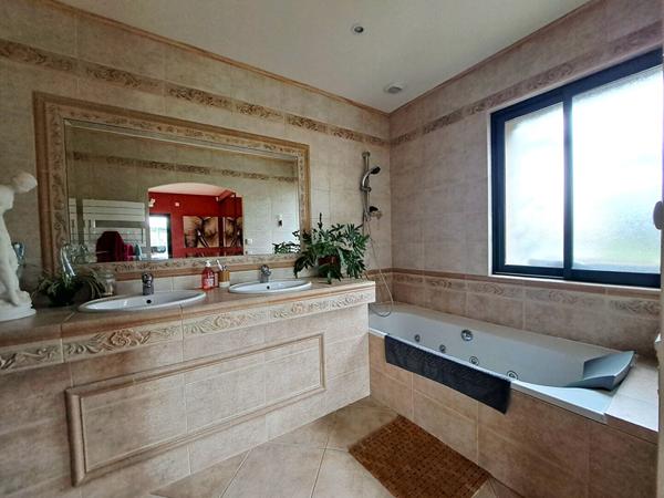 PROPRIETE EXCEPTIONNELLE 479M² !!