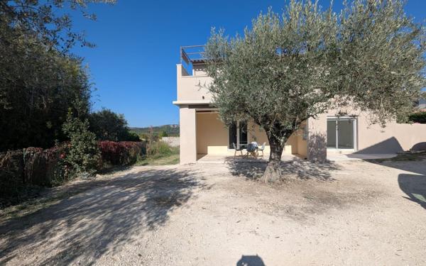 Appartement à louer    4 pièces •  Saint-Bonnet-du-Gard