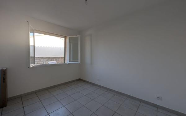 Appartement à louer    4 pièces •  Saint-Bonnet-du-Gard