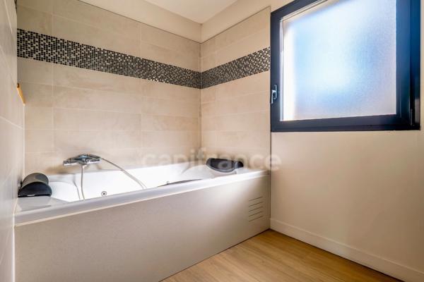 Maison à vendre P8 FONTENAY SOUS BOIS (94) au cœur des Rigollots, en limite de VINCENNES, 215 m² avec jardin arboré, terrasse et balcon
