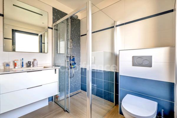 Maison à vendre P8 FONTENAY SOUS BOIS (94) au cœur des Rigollots, en limite de VINCENNES, 215 m² avec jardin arboré, terrasse et balcon