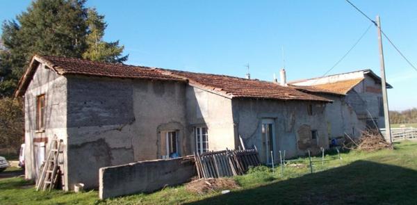 Maison 7 pièces de 150 m² à Balbigny (42510)