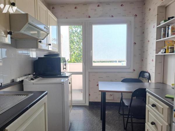 NANTES - MICHELET - Appartement 4ème et dernier étage 3 ch. cave et garage boxé