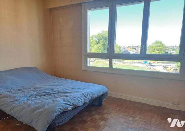 NANTES - MICHELET - Appartement 4ème et dernier étage 3 ch. cave et garage boxé